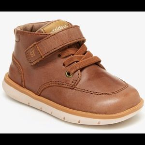Toddler Boys Stride Rite size 4w boots